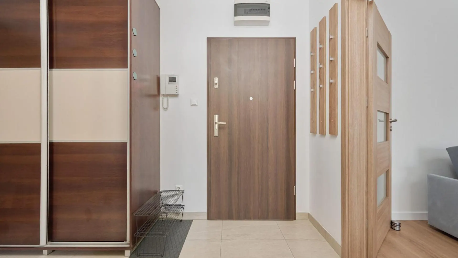 Cozy Apartment Klimasa With Balcony In Wroclaw By Noclegi Renters Polska