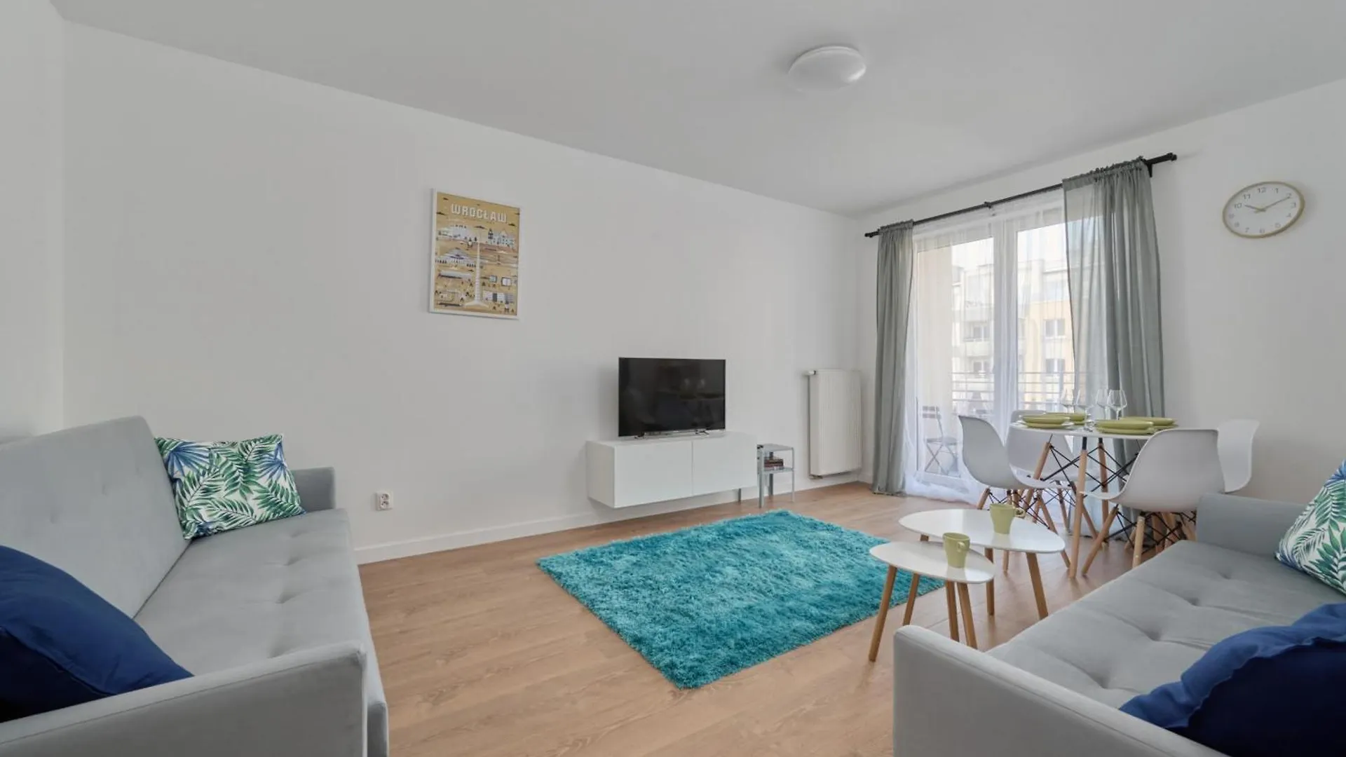 Cozy Apartment Klimasa With Balcony In Wroclaw By Noclegi Renters